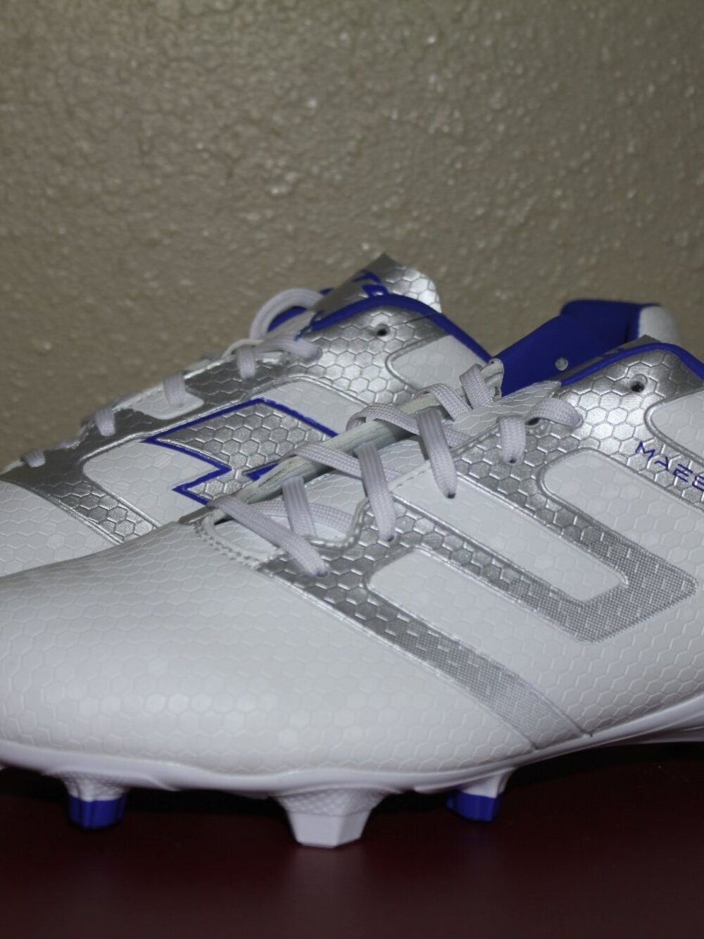 Lotto Maestro 700 V FG Soccer Cleats NEW with tags size 10/ 11.5